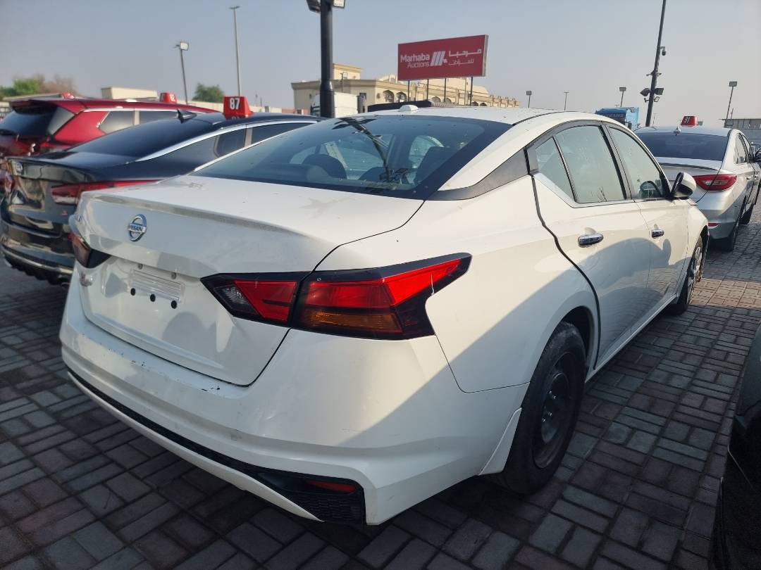 2019 NISSAN ALTIMA — 213786 Miles — Lot 125487 — Souq - Marhaba Auctions Used Cars - Image 4