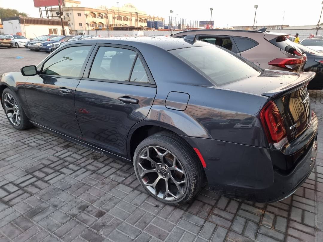 2018 CHRYSLER 300 — 134269 KM — Lot 81604 — Ind. 12 - Marhaba Auctions Used Cars - Image 5