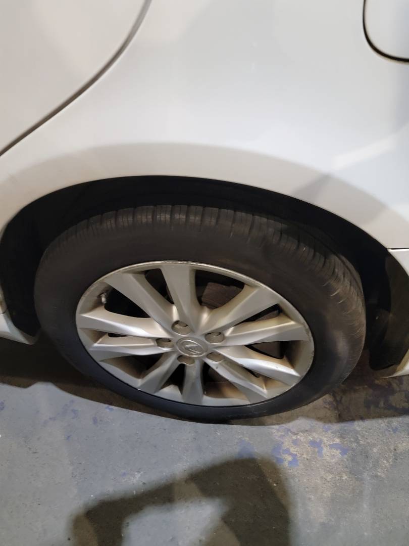 2011 LEXUS ES 350 — 177826 Miles — Lot 2420086 — Main - Marhaba Auctions Used Cars - Image 6