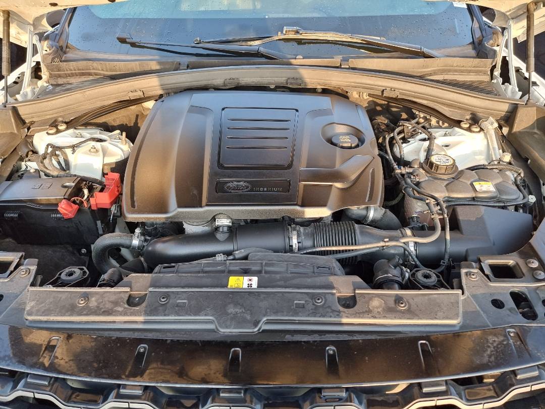 2019 LAND ROVER RANGE ROVER VELAR — 91391 Miles — Lot 43632953 — Al Quoz - Marhaba Auctions Used Cars - Image 10