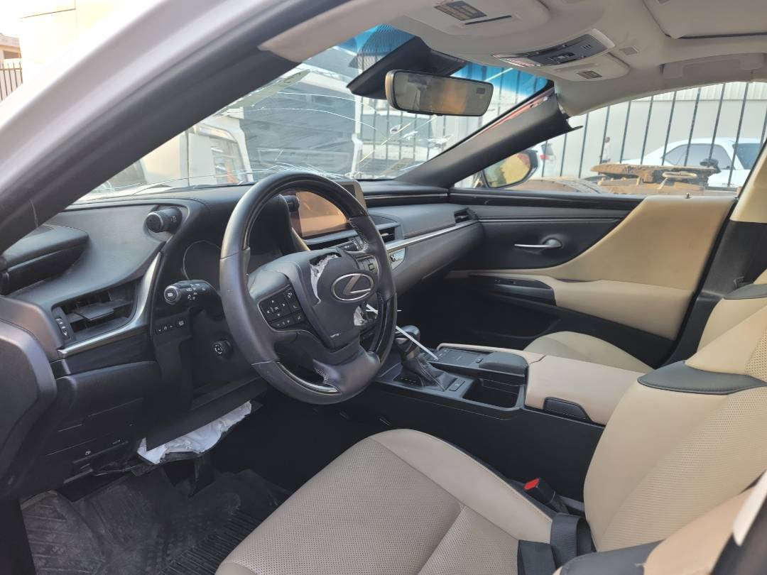 2021 LEXUS ES 250 — 21863 Miles — Lot MU003589 — Main - Marhaba Auctions Used Cars - Image 6