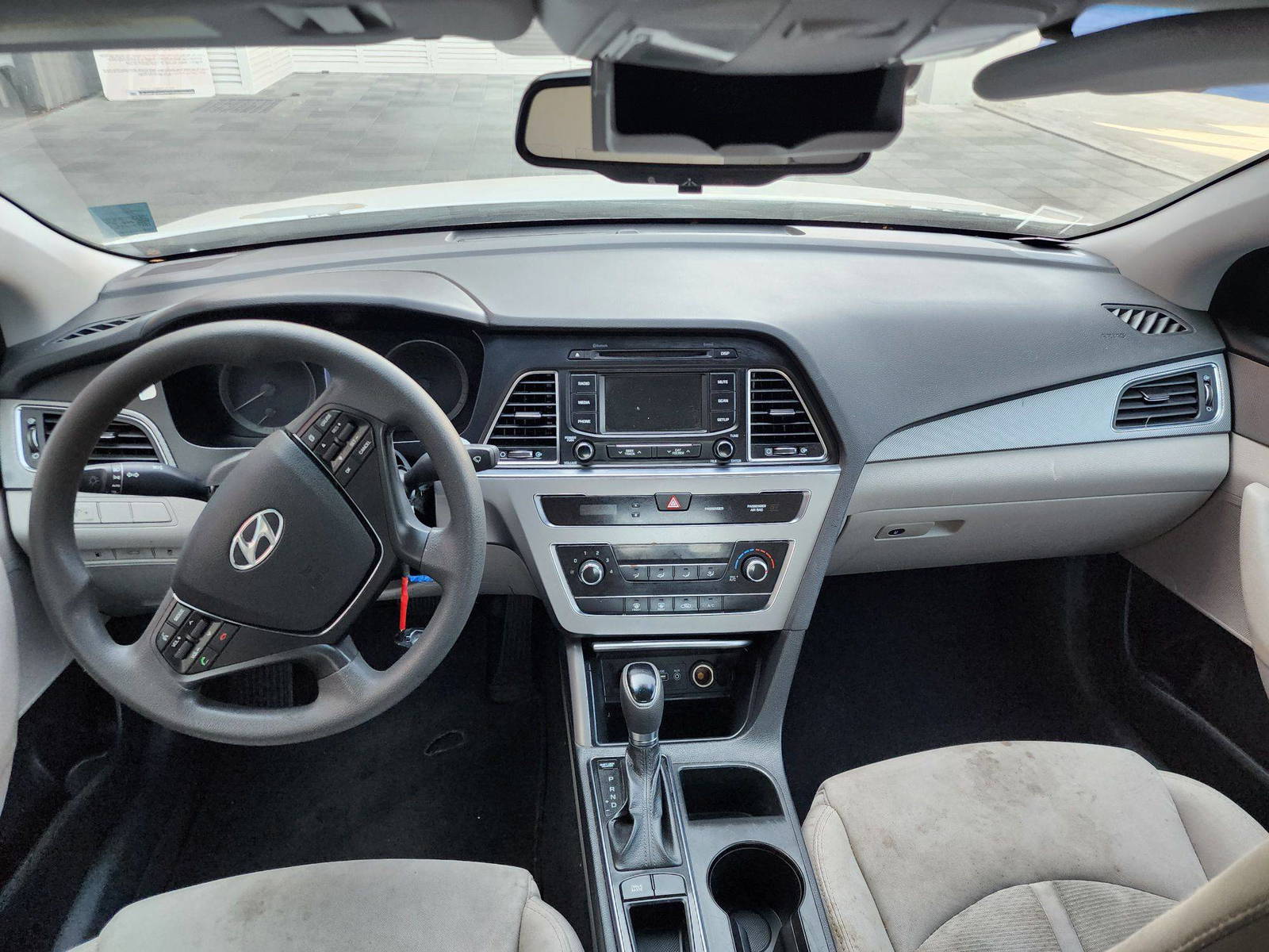 2015 HYUNDAI SONATA — 145267 Miles — Lot 36476 — Al Quoz - Marhaba Auctions Used Cars - Image 7