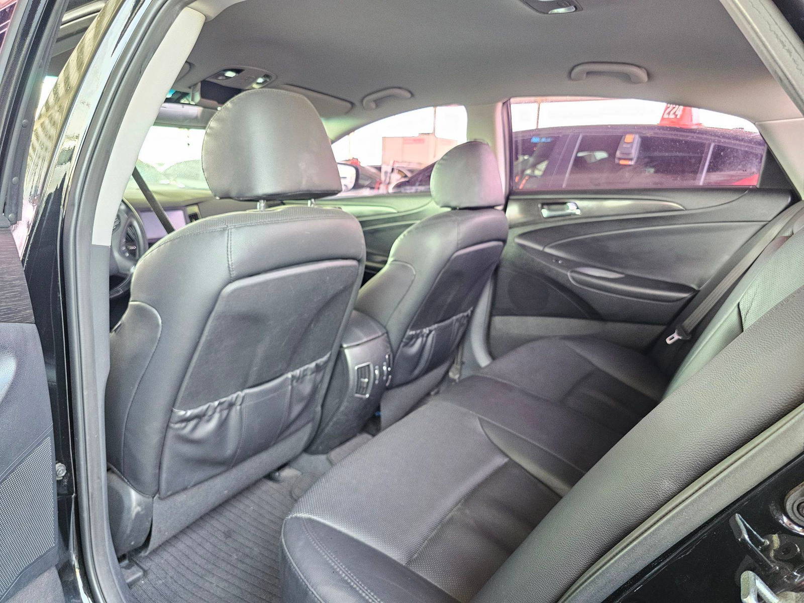 2013 HYUNDAI SONATA — 218885 KM — Lot 540730 — Souq - Marhaba Auctions Used Cars - Image 6