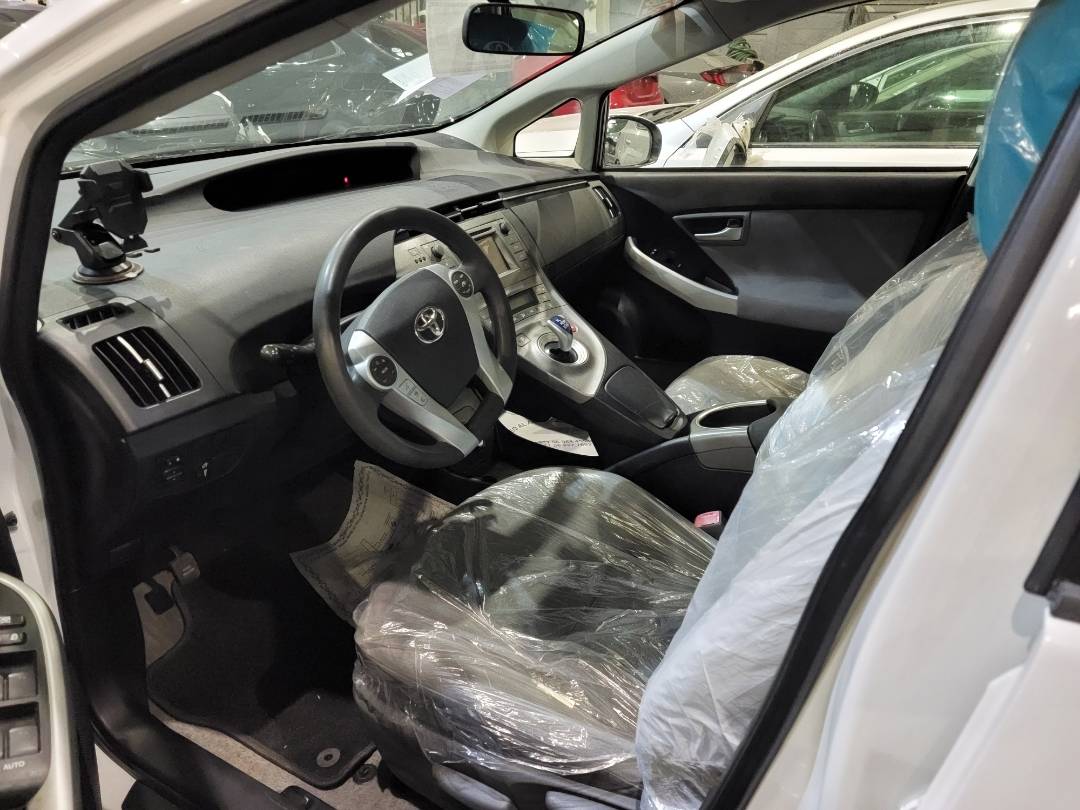 2013 TOYOTA PRIUS — Lot 1682534 — Main - Marhaba Auctions Used Cars - Image 8