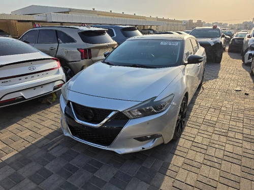 NISSAN MAXIMA