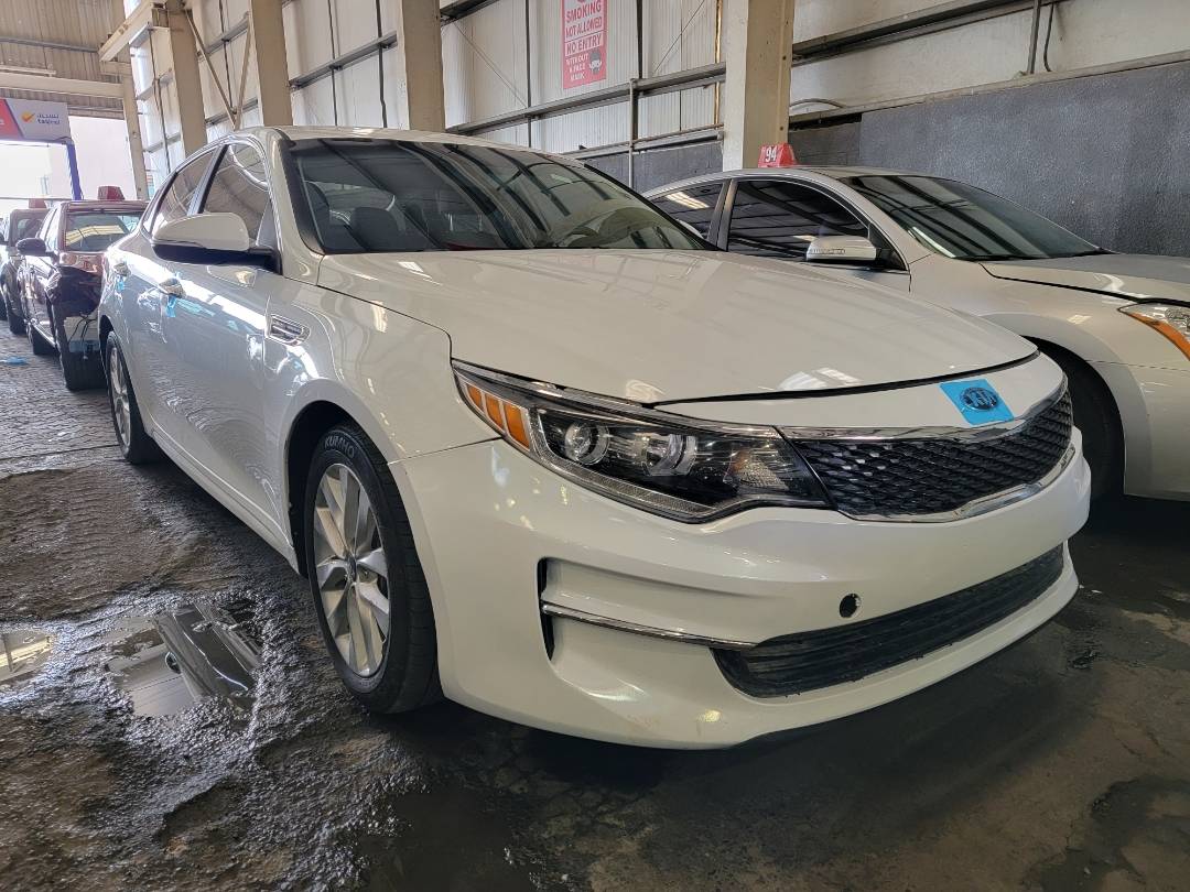 2017 KIA OPTIMA — 105737 Miles — Lot G165081 — Main - Marhaba Auctions Used Cars - Image 4