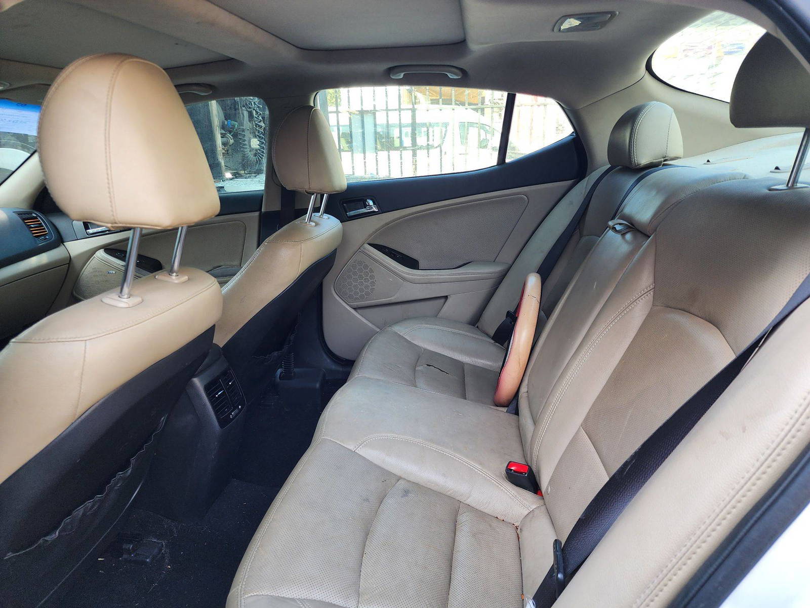 2012 KIA OPTIMA — 182723 Miles — Lot 40212253 — Al Quoz - Marhaba Auctions Used Cars - Image 7