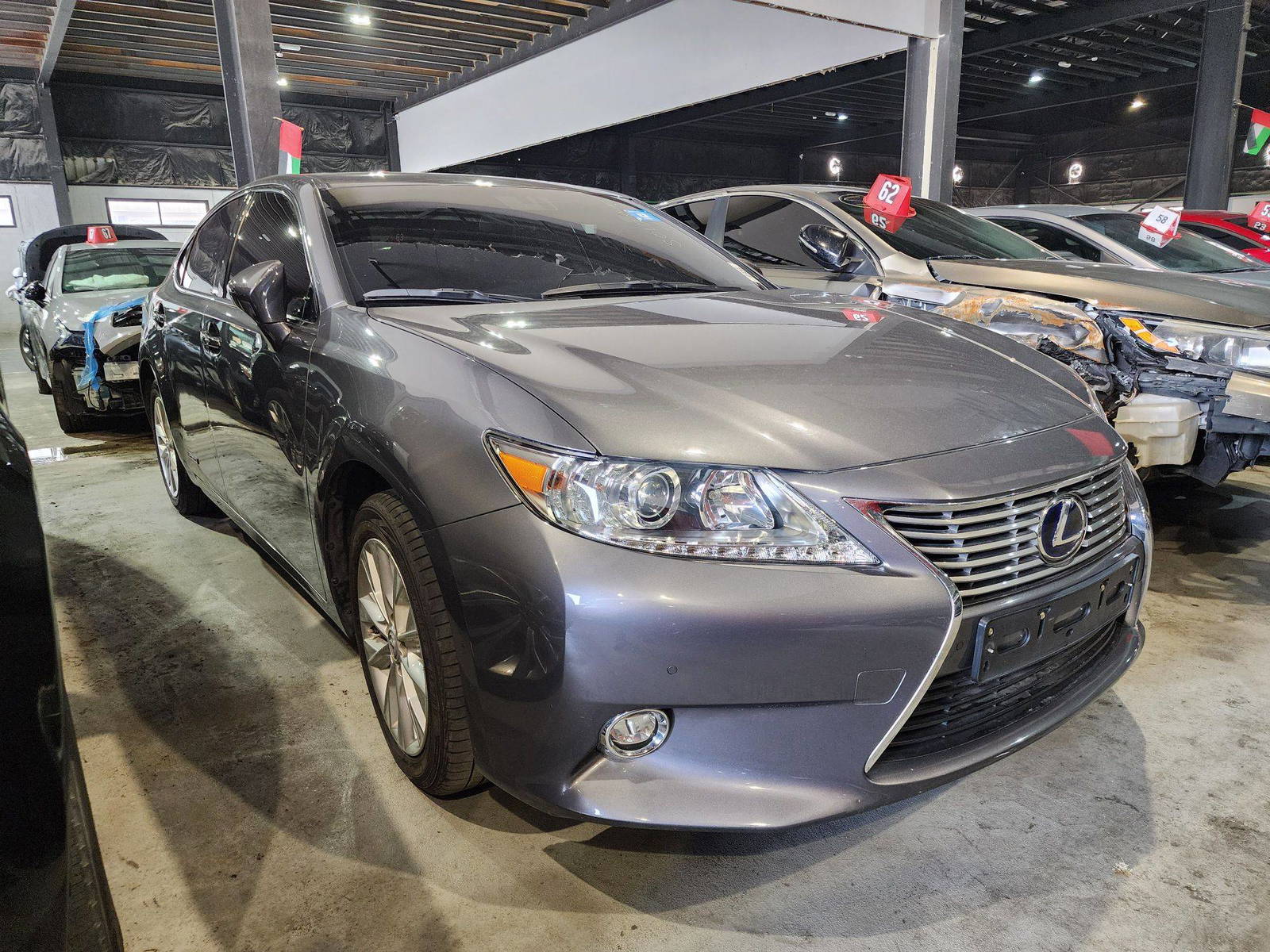 2015 LEXUS ES 300H — 103309 KM — Lot 2087377 — Al Quoz - Marhaba Auctions Used Cars - Image 3