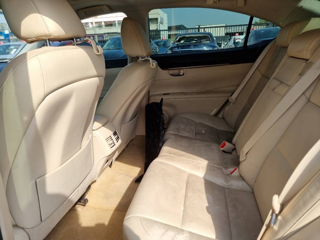2013 LEXUS ES 350 — 135699 Miles — Lot 215478 — Ind. 12 - Marhaba Auctions Used Cars - Image 7