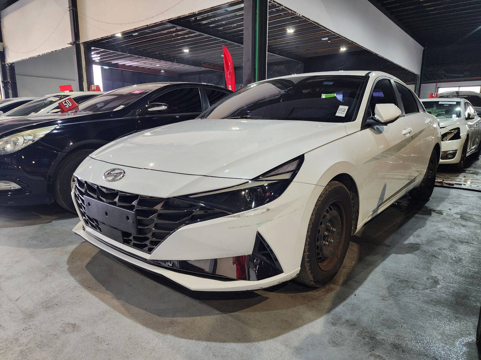 2021 HYUNDAI AVANTE — 147310 KM — Lot 113421 — Ind. 12 - Marhaba Auctions Used Cars - Image 4