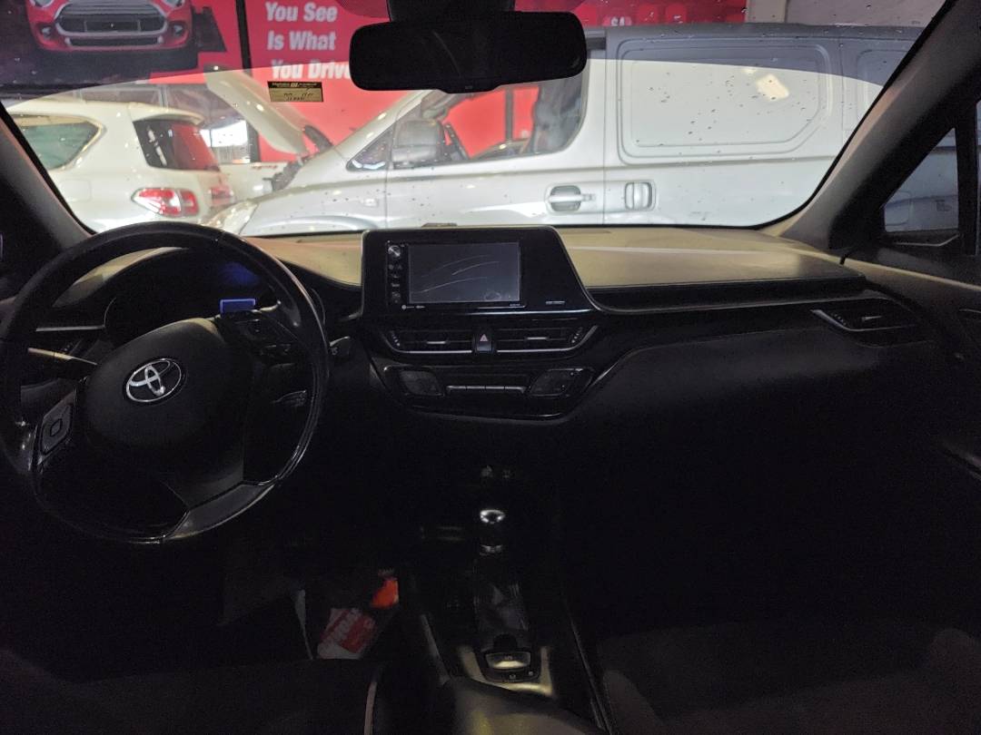 2018 TOYOTA C-HR — Lot BX8JR054212 — Main - Marhaba Auctions Used Cars - Image 8