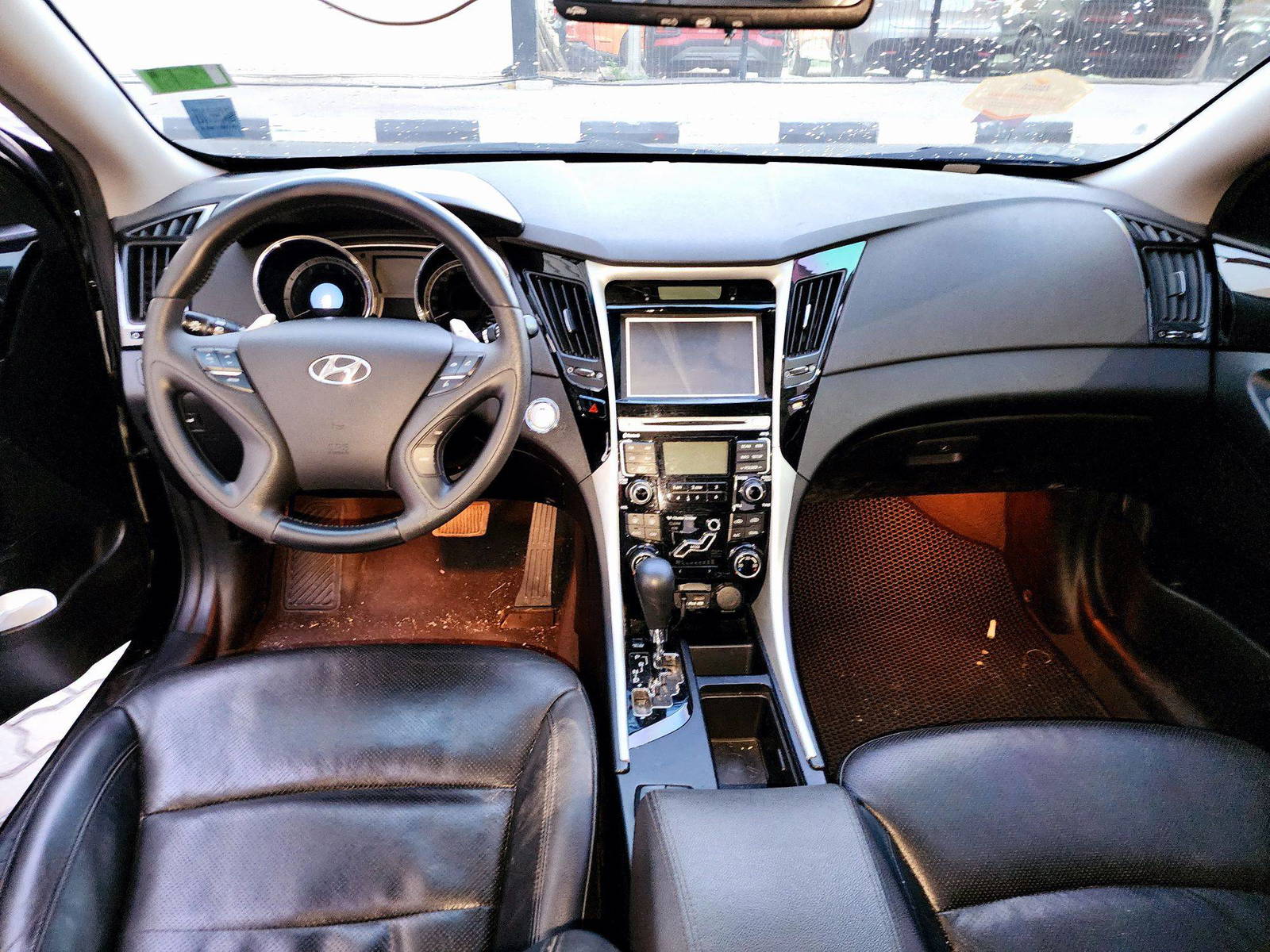 2011 HYUNDAI SONATA — 140444 KM — Lot 235097 — Souq - Marhaba Auctions Used Cars - Image 7