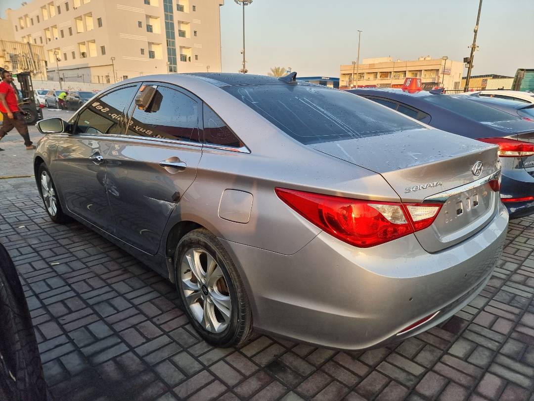 2010 HYUNDAI SONATA — 116799 KM — Lot 125478 — Ind. 12 - Marhaba Auctions Used Cars - Image 4