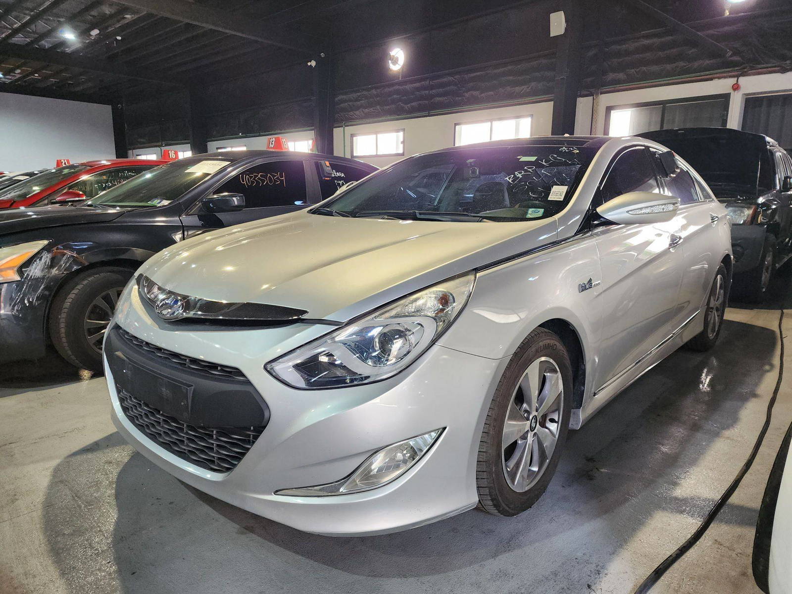 2012 HYUNDAI SONATA — 62433 KM — Lot 52114 — Al Quoz - Marhaba Auctions Used Cars - Image 12