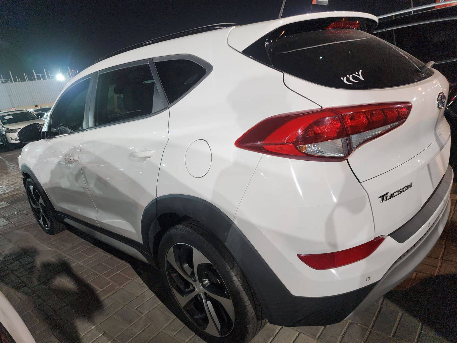 2017 HYUNDAI TUCSON — 119779 Miles — Lot 93833245 - Marhaba Auctions Used Cars - Image 4
