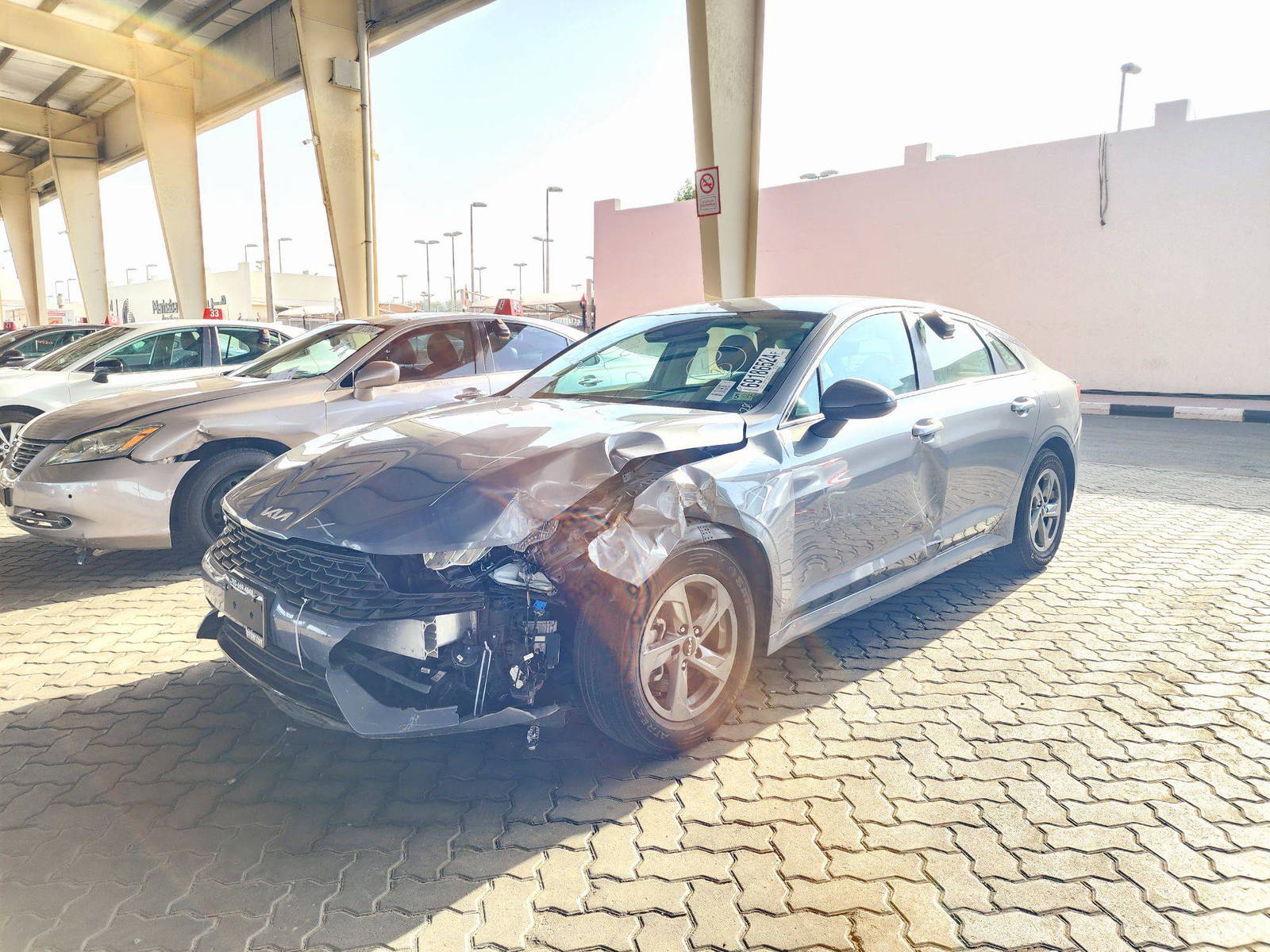 2022 KIA K5 — 80416 Miles — Lot 69186524 — Souq - Marhaba Auctions Used Cars - Image 5