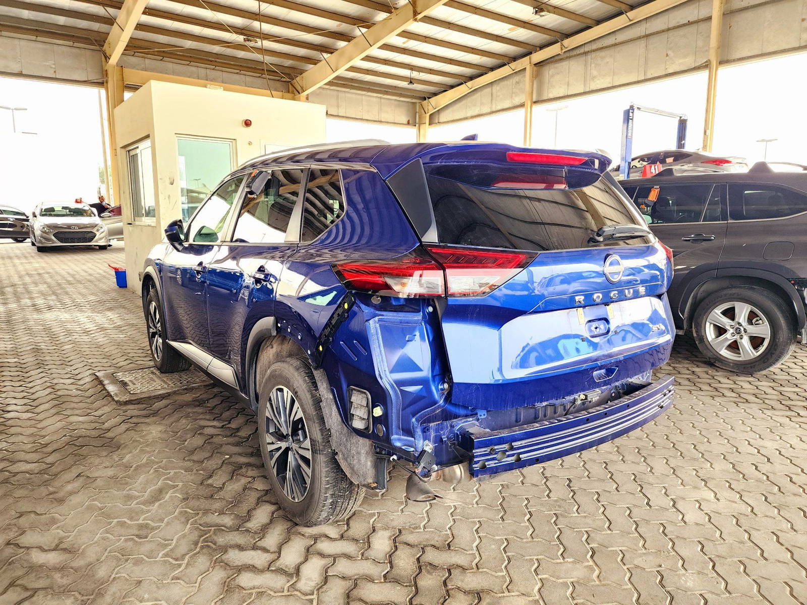 2022 NISSAN ROGUE — 33055 Miles — Lot 8NC7156 — Souq - Marhaba Auctions Used Cars - Image 5