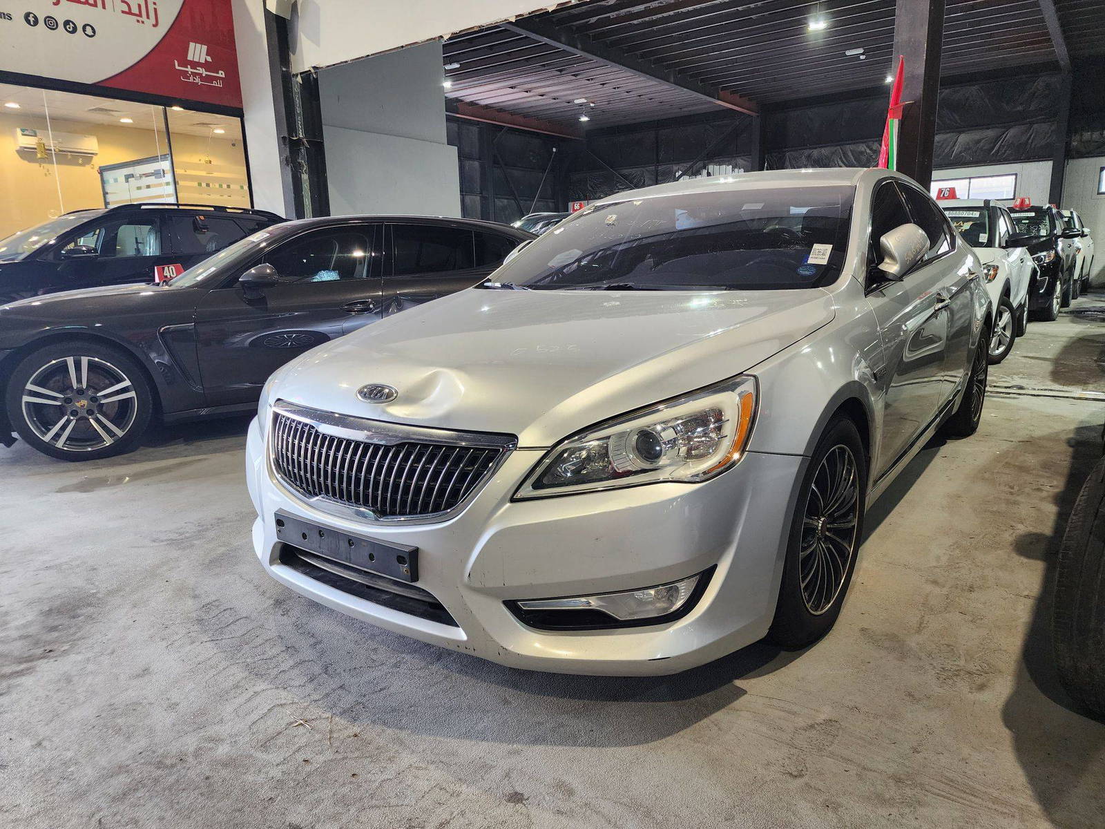 2011 KIA K7 — 228678 KM — Lot 215487 — Souq - Marhaba Auctions Used Cars - Image 4