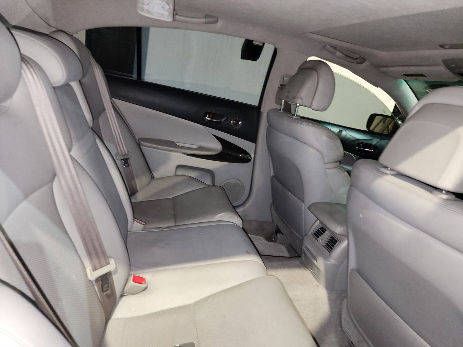 2007 LEXUS GS 350 — 260253 Miles — Lot 70023329 — Al Quoz - Marhaba Auctions Used Cars - Image 6