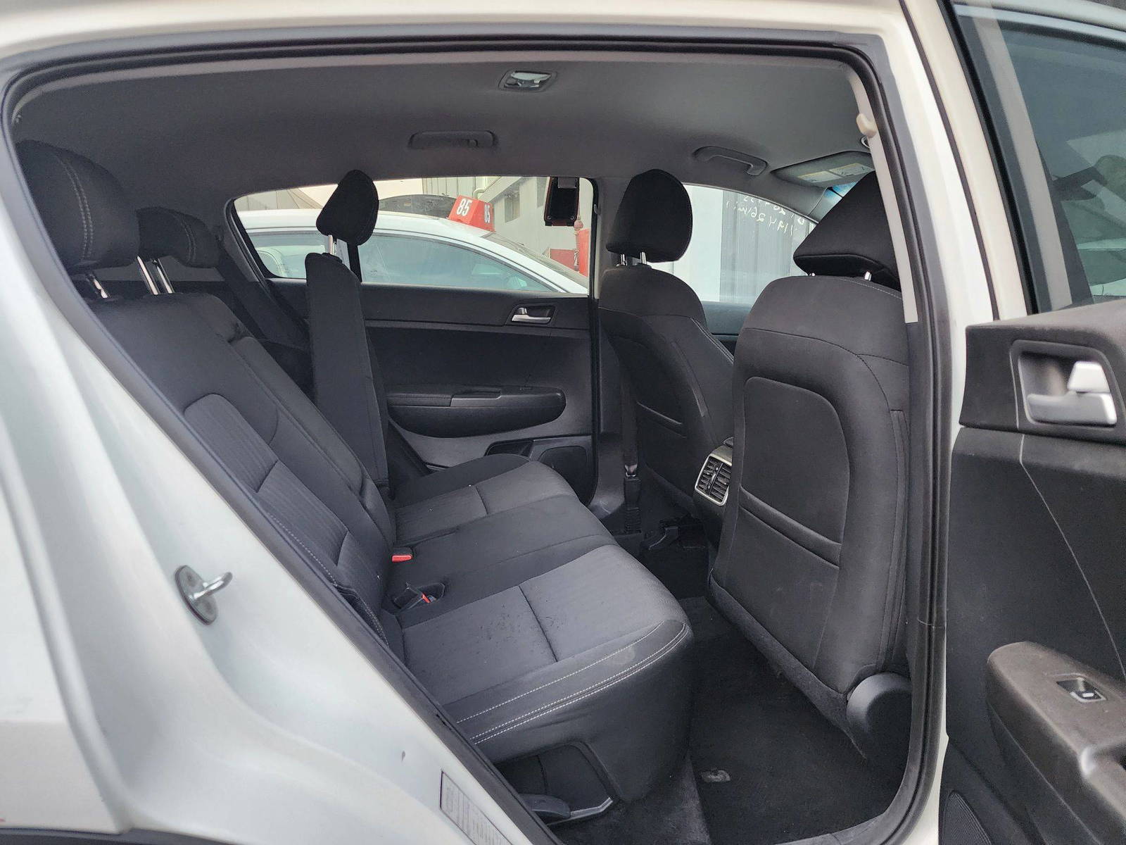 2021 KIA SPORTAGE — 119426 Miles — Lot 89284435 — Souq - Marhaba Auctions Used Cars - Image 5