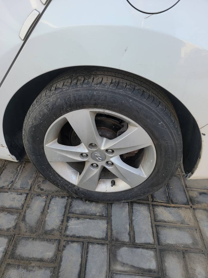 2011 HYUNDAI AVANTE — 286449 KM — Lot 082034 — Main - Marhaba Auctions Used Cars - Image 9