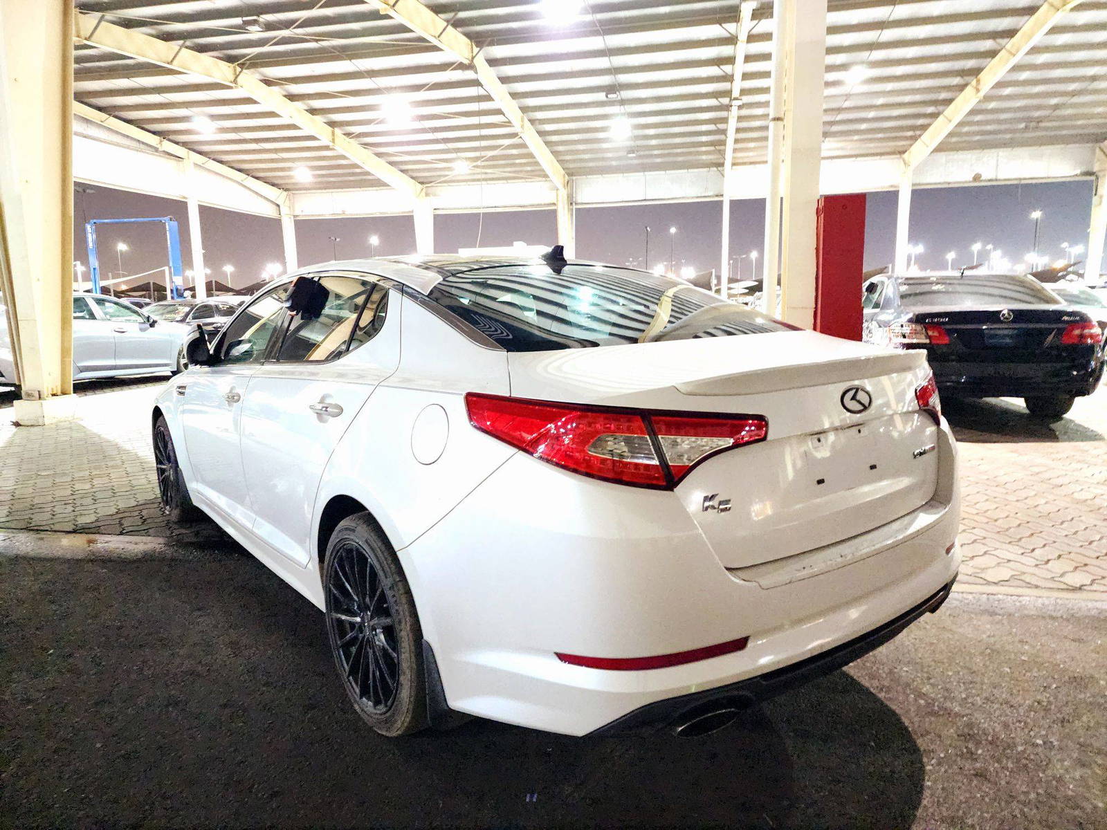 2011 KIA OPTIMA — 210660 Miles — Lot 81752724 — Souq - Marhaba Auctions Used Cars - Image 5