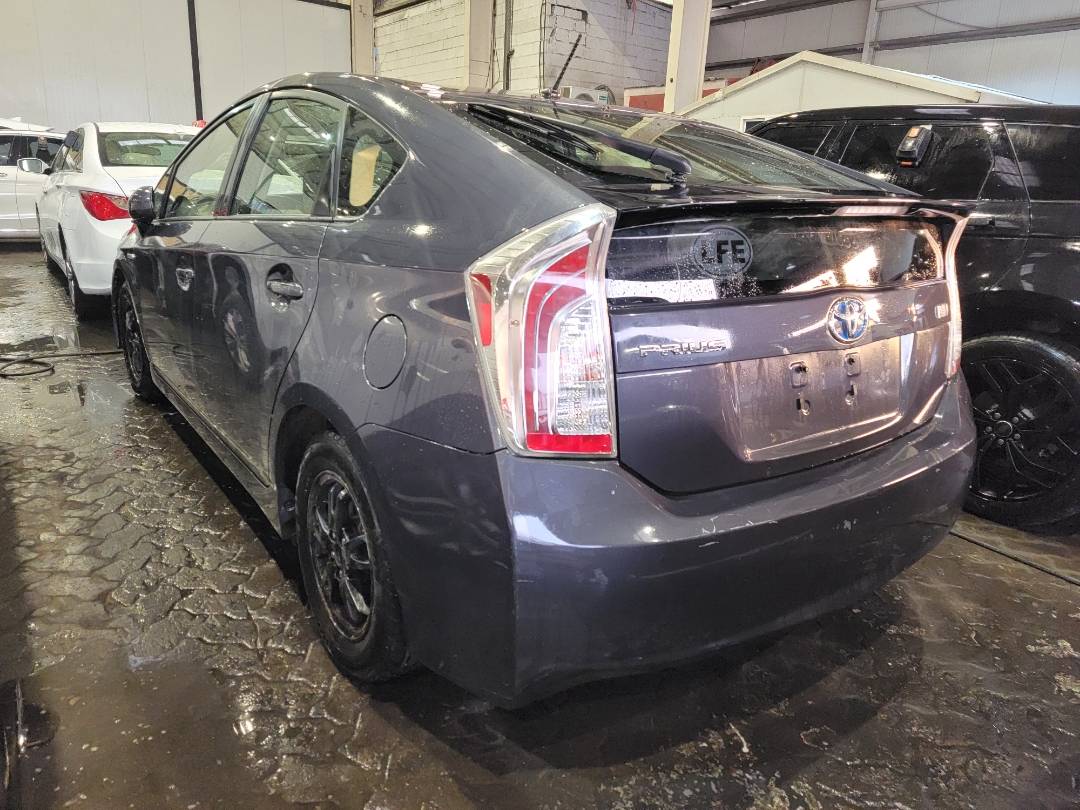 2014 TOYOTA PRIUS — 196435 Miles — Lot U5E0376922 — Main - Marhaba Auctions Used Cars - Image 3