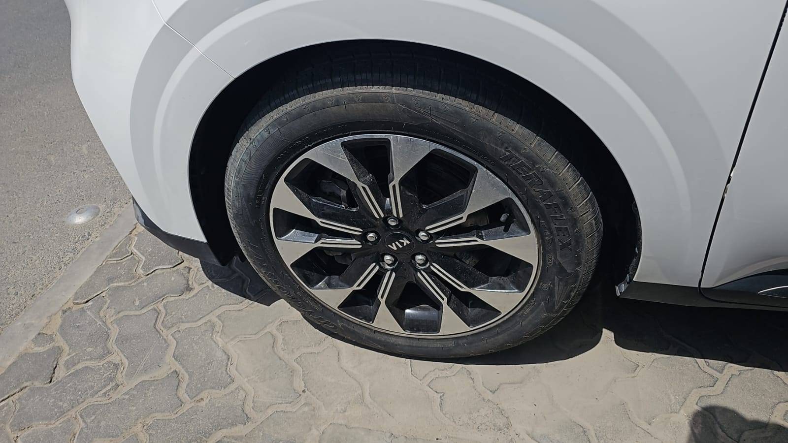 KIA CARNIVAL LX 2021 - Marhaba Auction Used Cars - Image 8