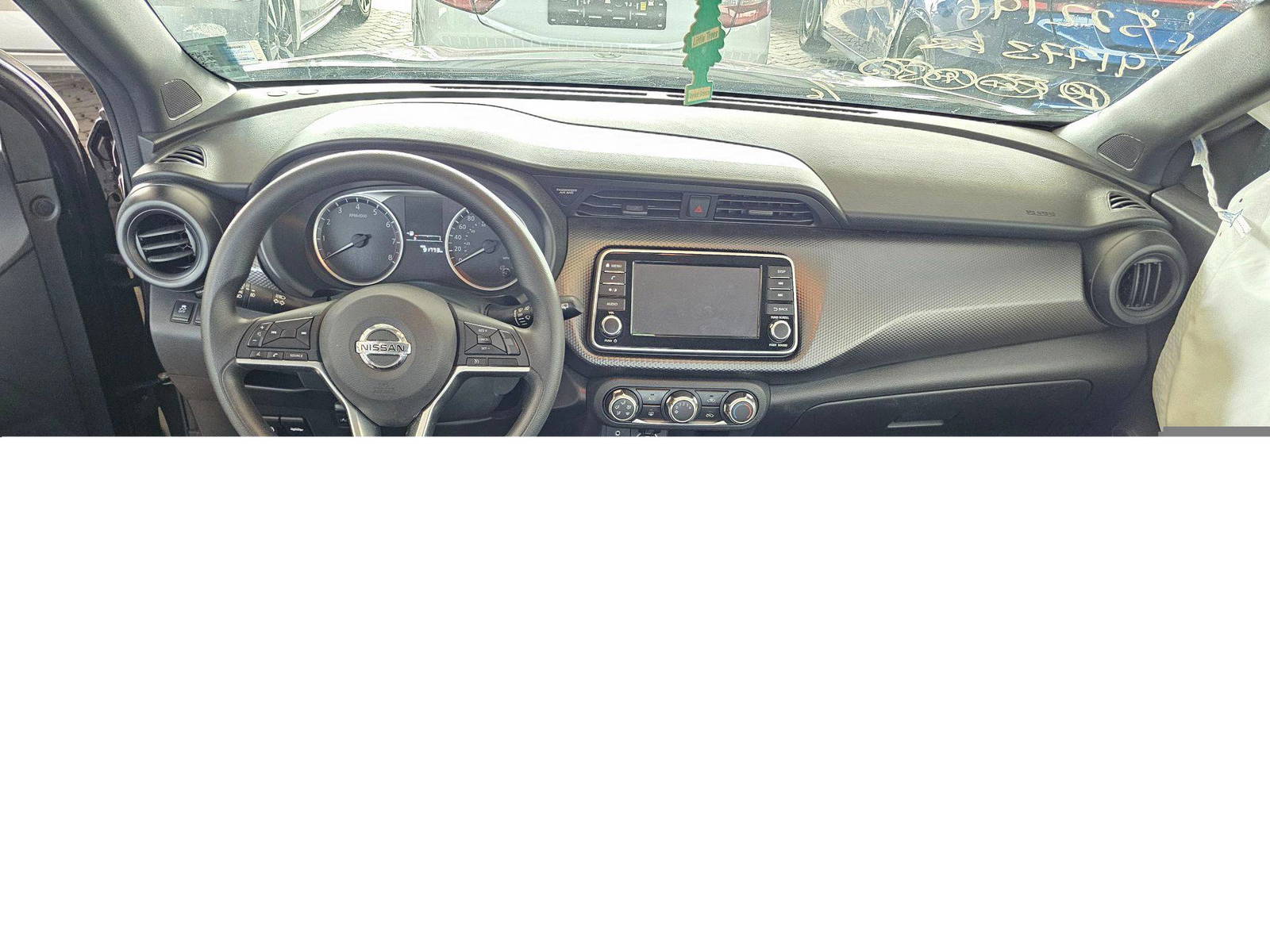 2019 NISSAN KICKS — 91773 KM — Lot 12343836 — Souq - Marhaba Auctions Used Cars - Image 7