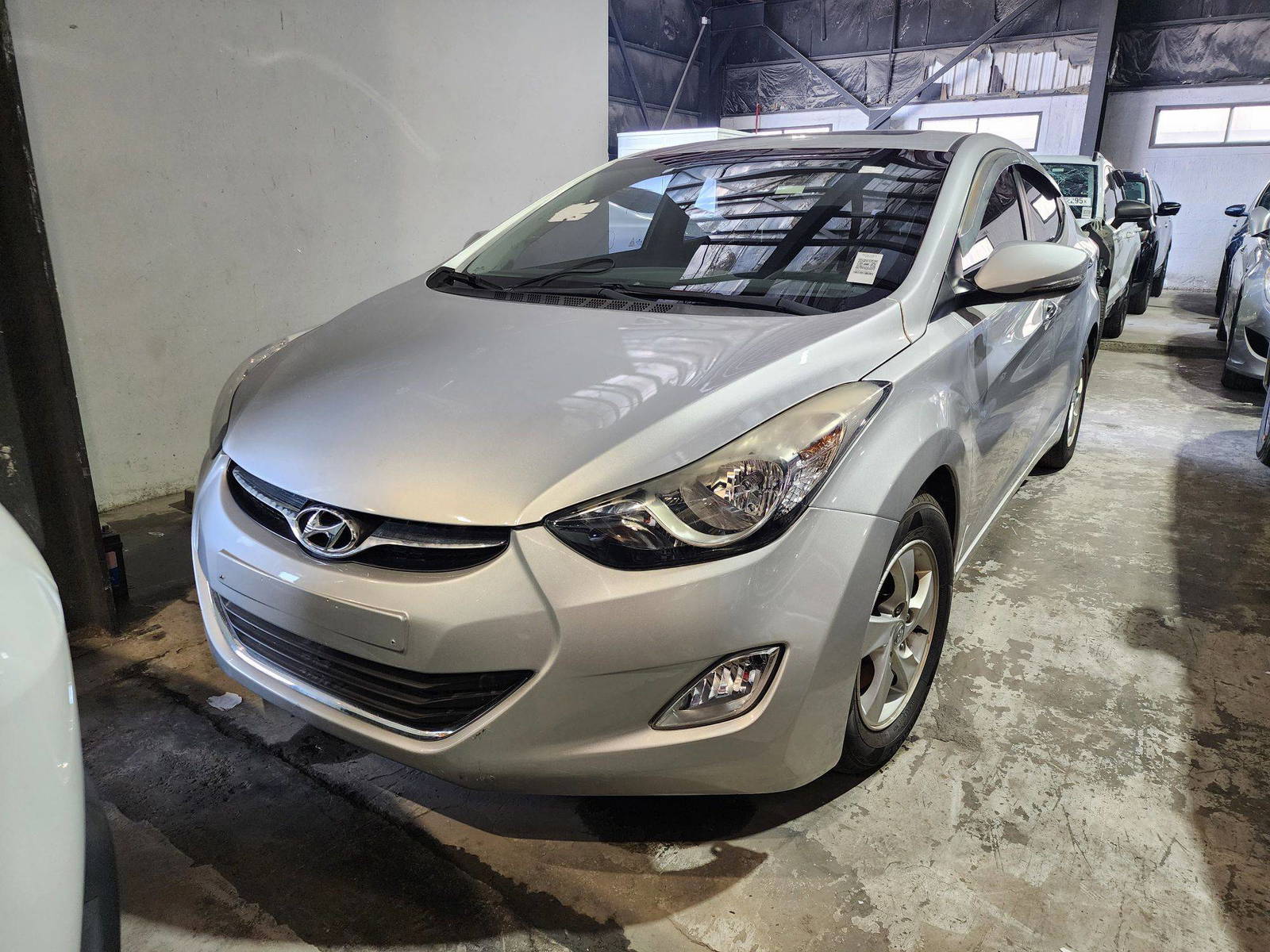 2011 HYUNDAI AVANTE — 77174 KM — Lot 085915 — Al Quoz - Marhaba Auctions Used Cars - Image 6