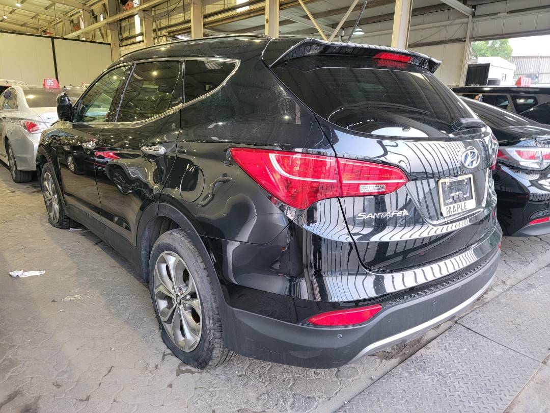 2016 HYUNDAI SANTA FE — 139335 KM — Lot AXGG331034 — Main - Marhaba Auctions Used Cars - Image 4