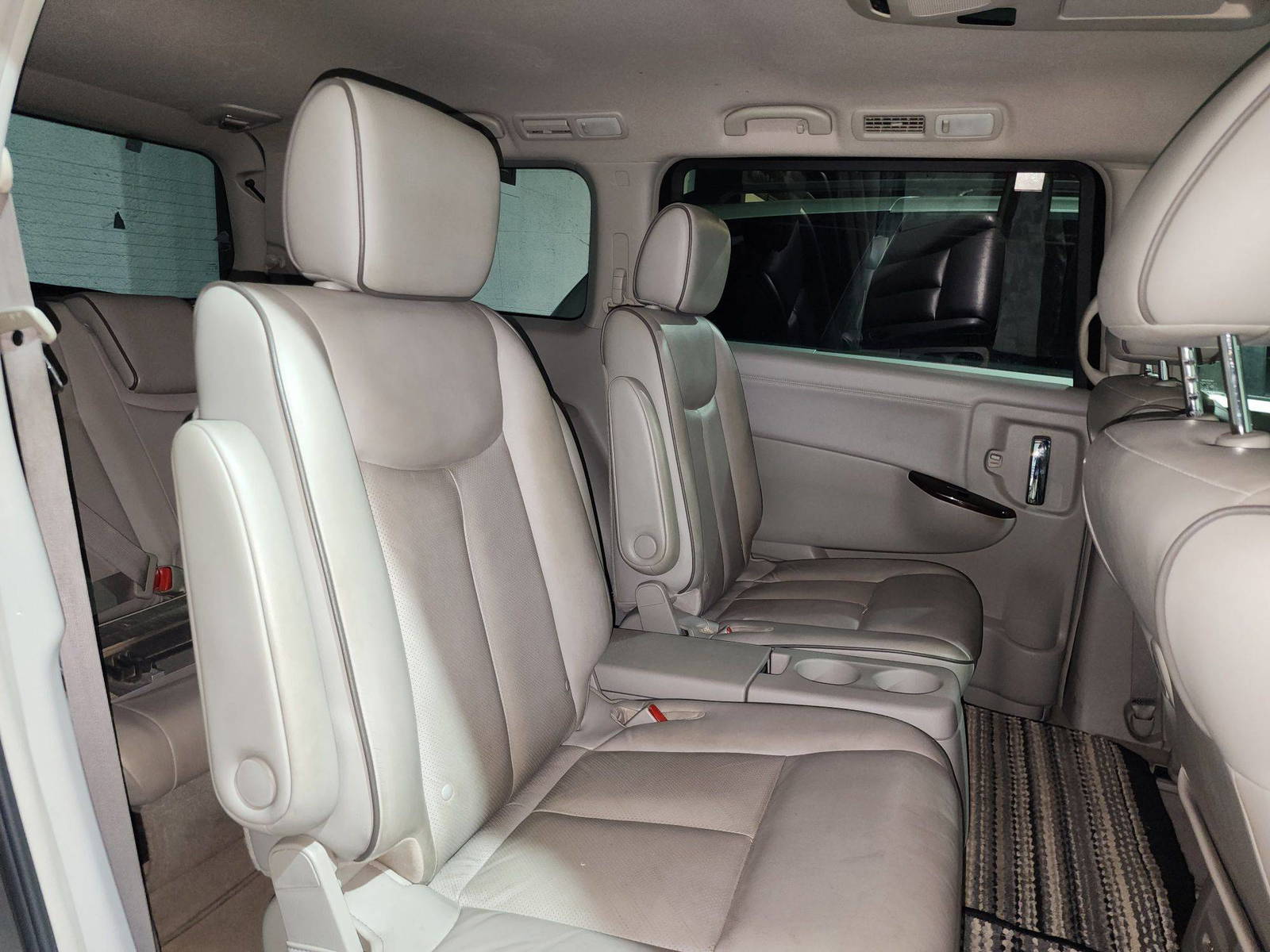 2012 NISSAN QUEST — 226072 Miles — Lot 55670404 — Al Quoz - Marhaba Auctions Used Cars - Image 6
