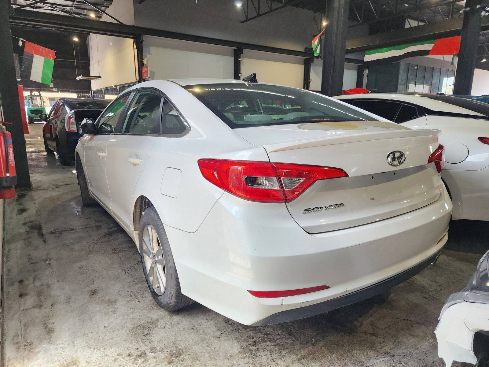 2016 HYUNDAI SONATA — 196098 Miles — Lot 319119 — Al Quoz - Marhaba Auctions Used Cars - Image 3