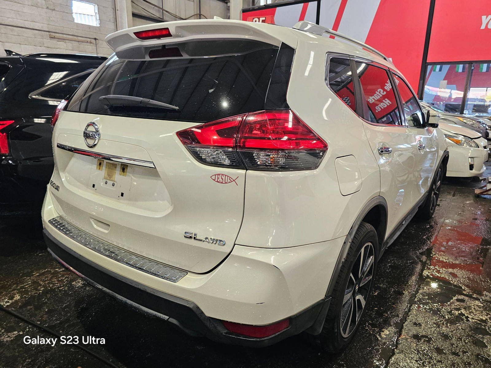 2017 NISSAN ROGUE — 120715 Miles — Lot 4HW277387 — Main - Marhaba Auctions Used Cars - Image 3