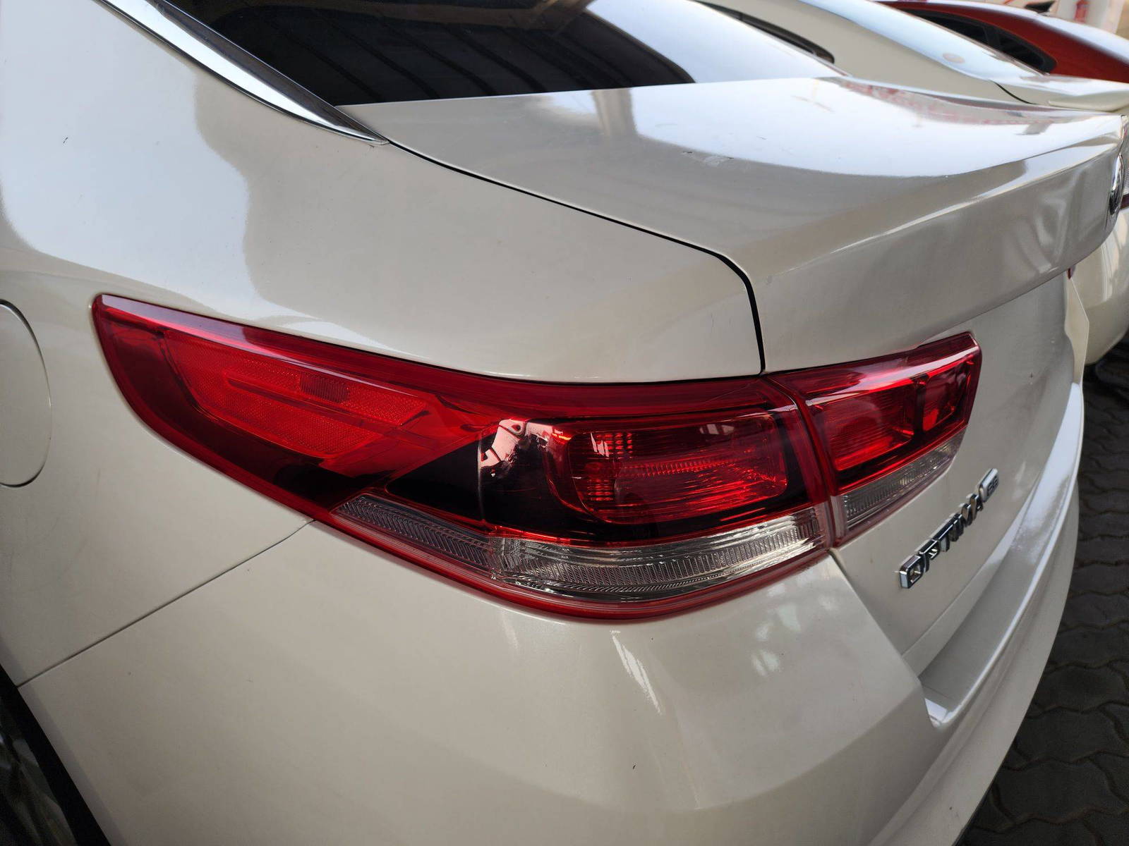 2018 KIA OPTIMA — 105973 Miles — Lot 38760541 — Souq - Marhaba Auctions Used Cars - Image 10
