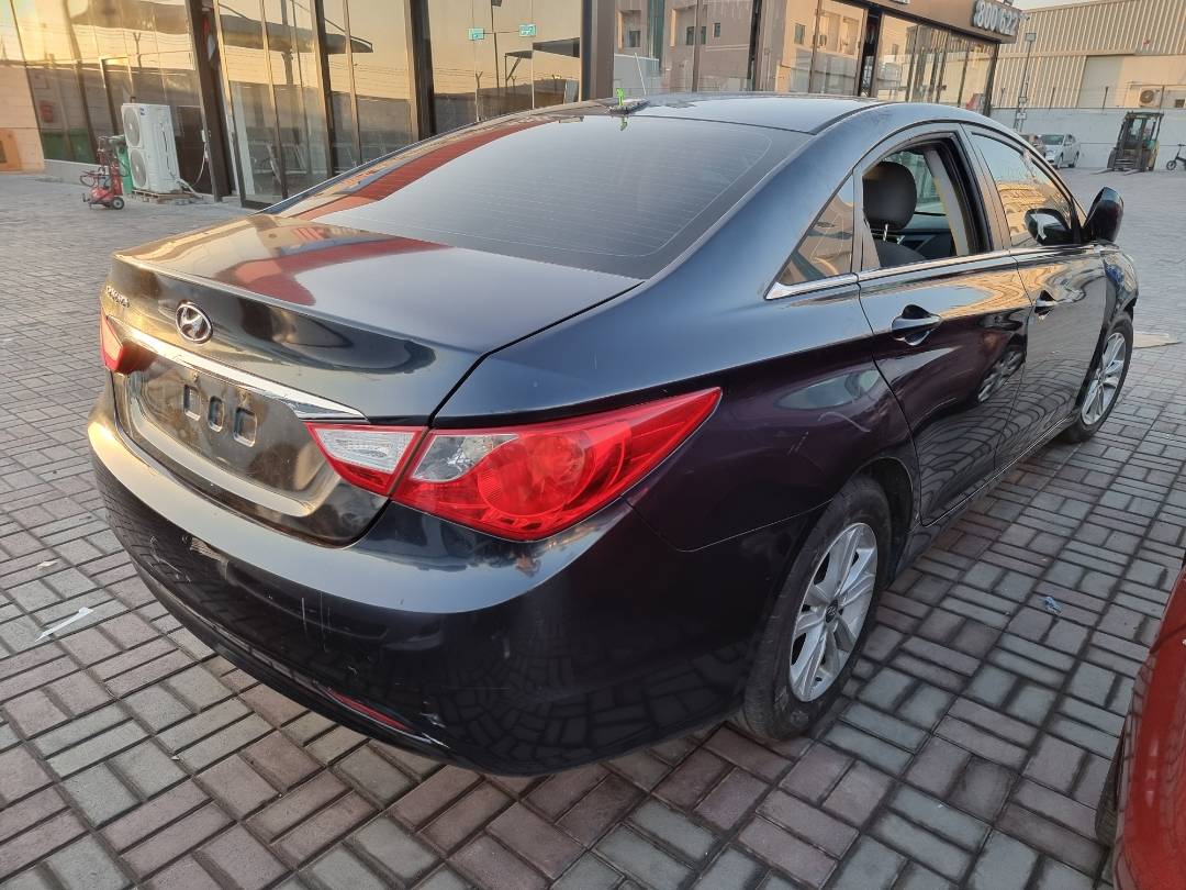2012 HYUNDAI SONATA — 142393 Miles — Lot 125487 — Main - Marhaba Auctions Used Cars - Image 4