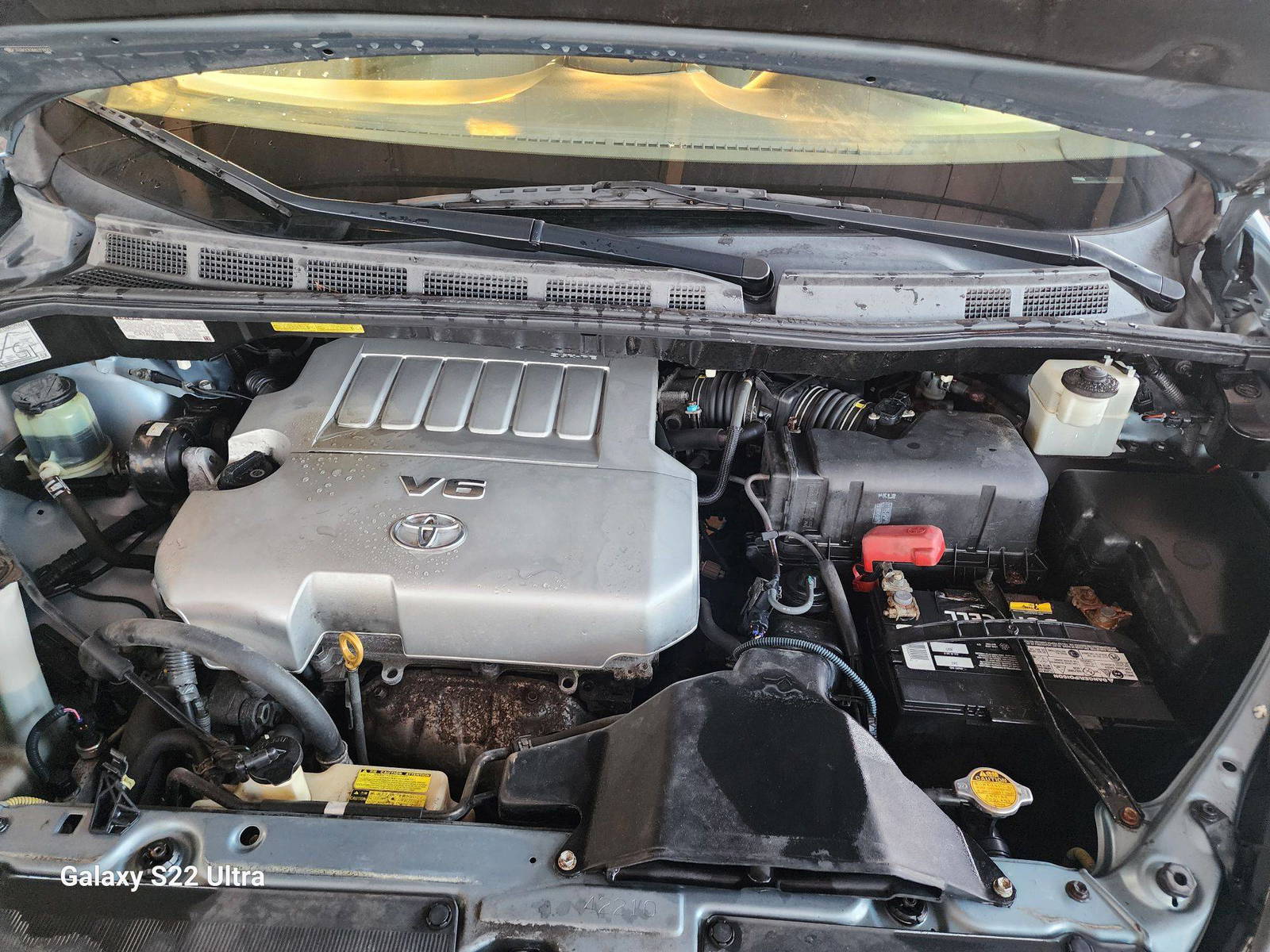 2009 TOYOTA SIENNA — 182911 Miles — Lot 42104104 - Marhaba Auctions Used Cars - Image 8