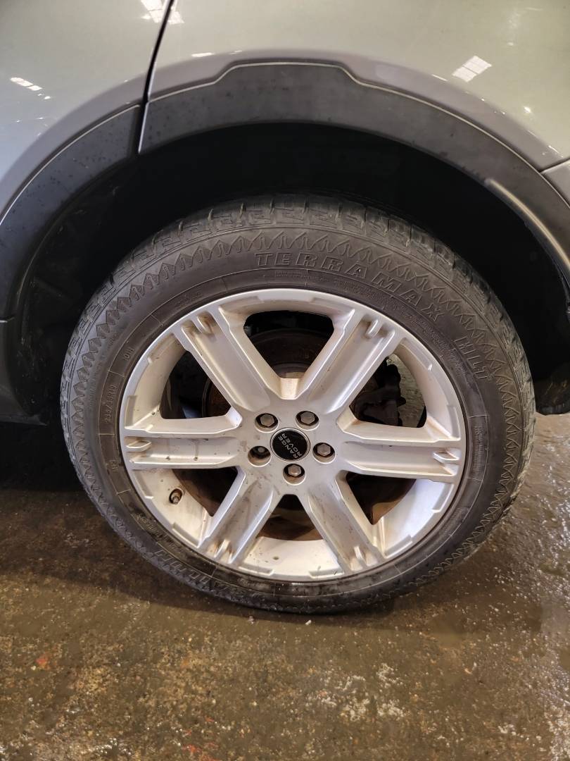 2012 LAND ROVER EVOQUE — 151197 KM — Lot G5CH656460 — Main - Marhaba Auctions Used Cars - Image 9