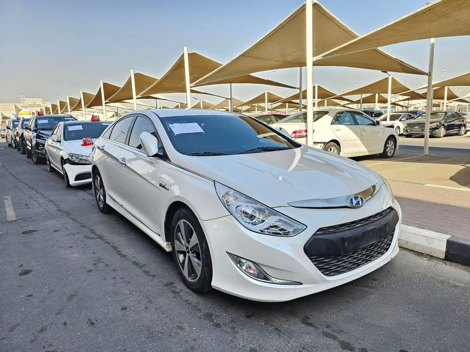 2012 HYUNDAI SONATA — 195169 KM — Lot 008754 — Souq - Marhaba Auctions Used Cars - Image 5