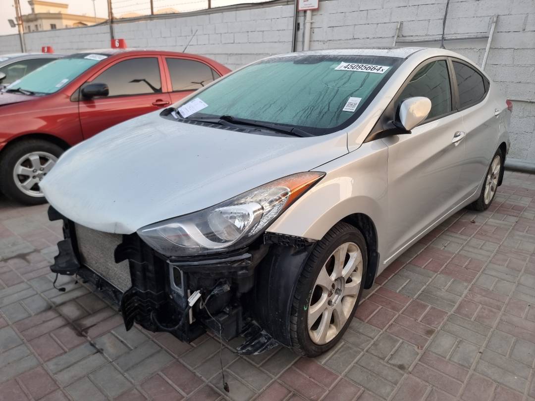 2012 HYUNDAI ELANTRA — 190258 Miles — Lot 125487 — Souq - Marhaba Auctions Used Cars - Image 4