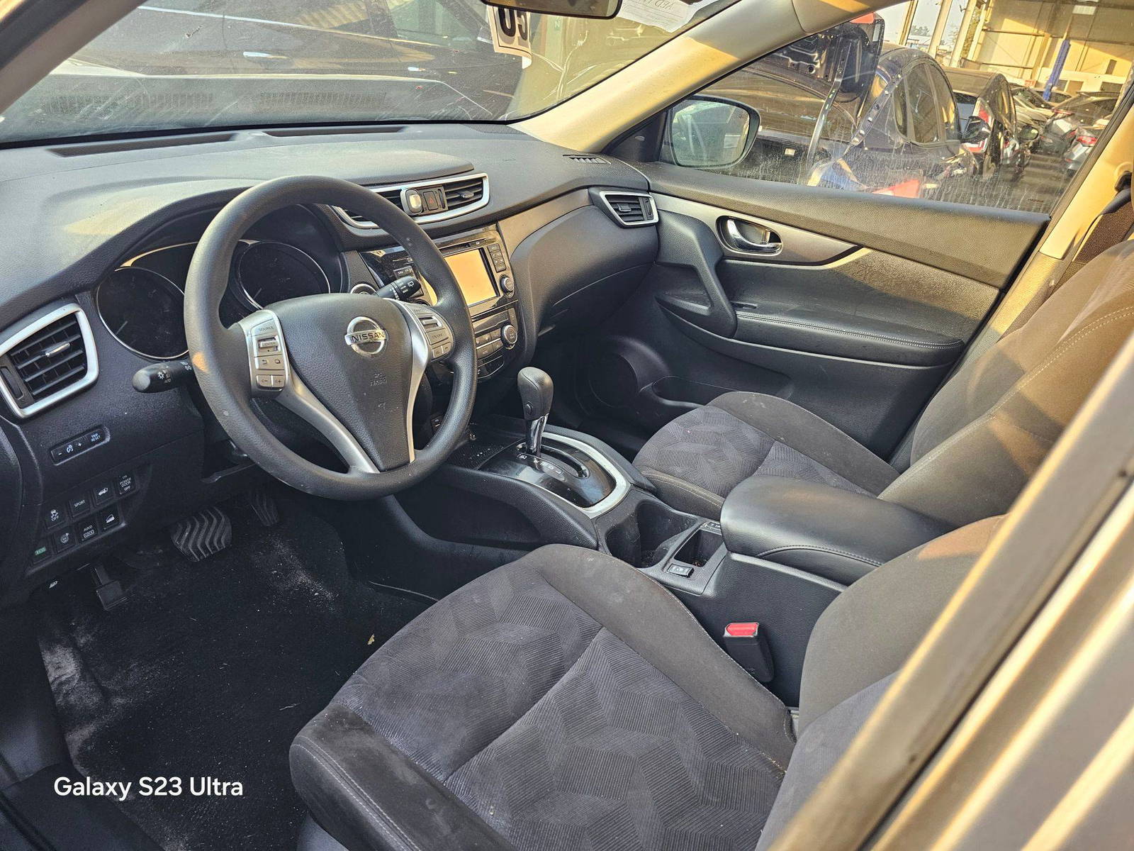 NISSAN ROGUE 2015 - Marhaba Auction Used Cars - Image 8