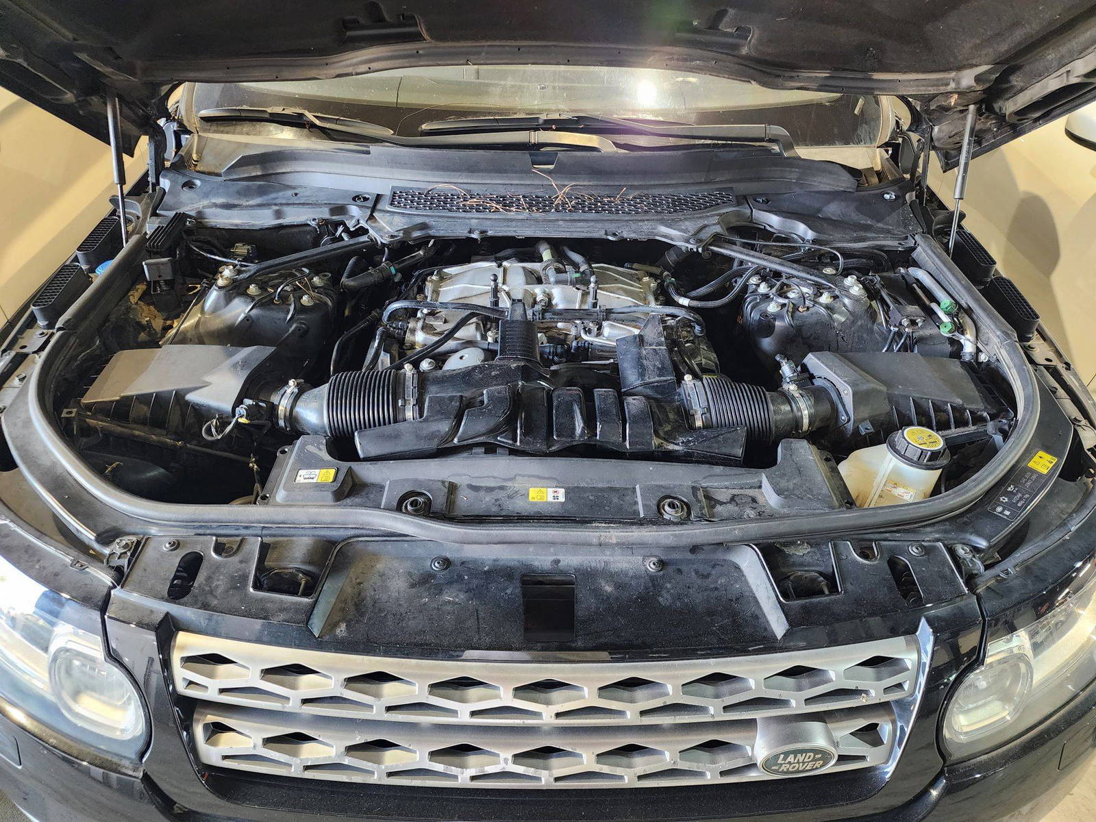 LAND ROVER RANGE ROVER SPORT 2016 - Marhaba Auction Used Cars - Image 14