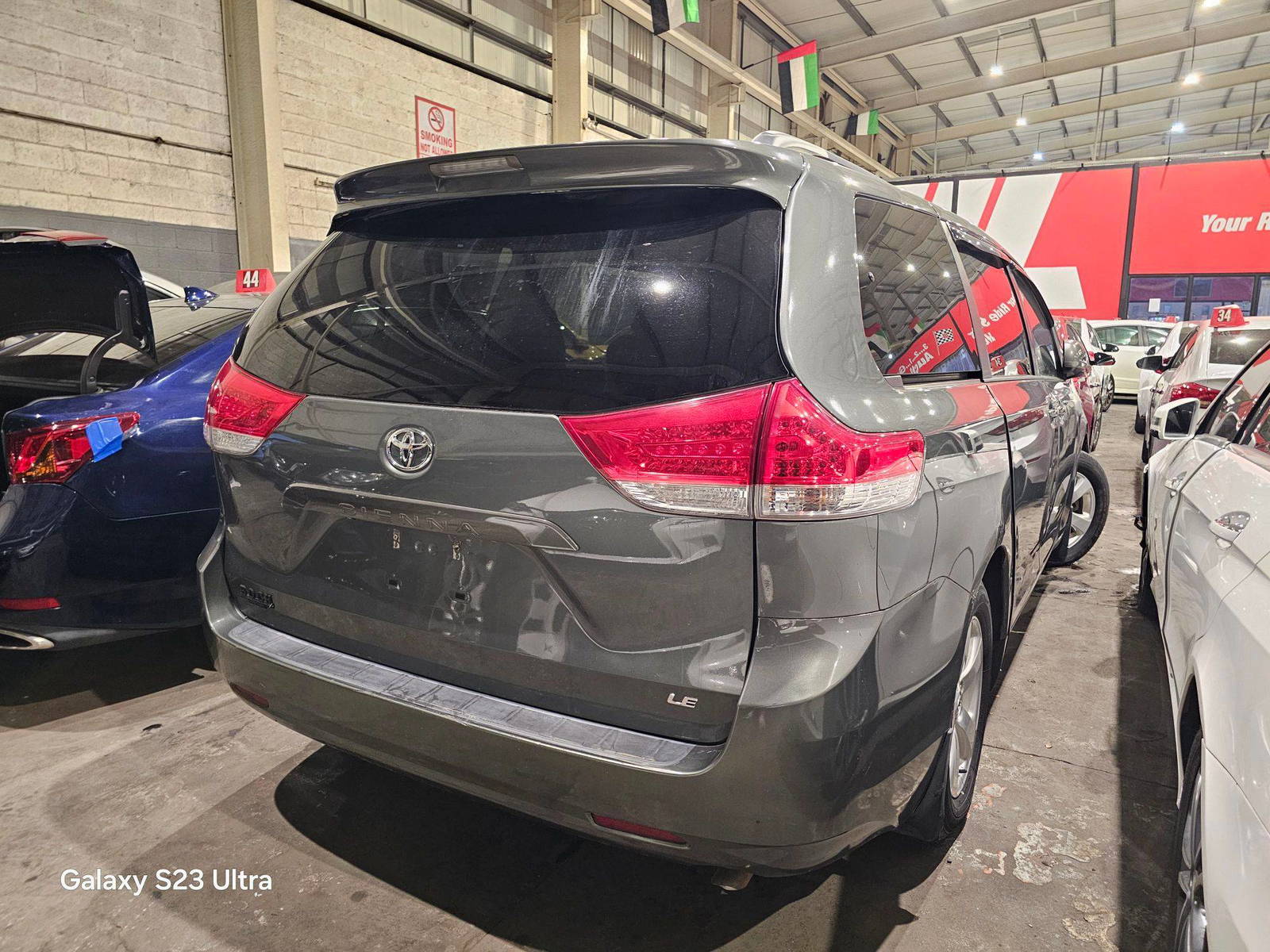 2013 TOYOTA SIENNA — 194548 Miles — Lot DS370753 — Main - Marhaba Auctions Used Cars - Image 4