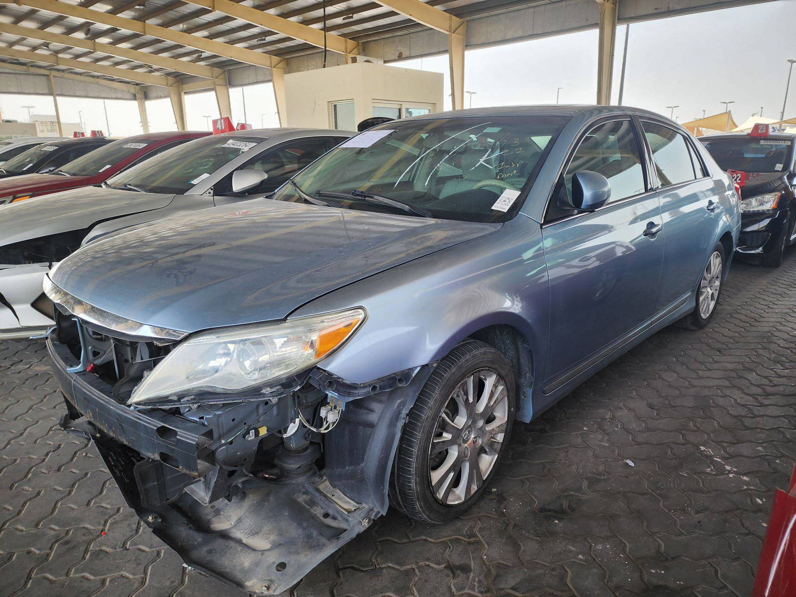 2011 TOYOTA AVALON — 211696 Miles — Lot 34648 — Souq - Marhaba Auctions Used Cars - Image 5