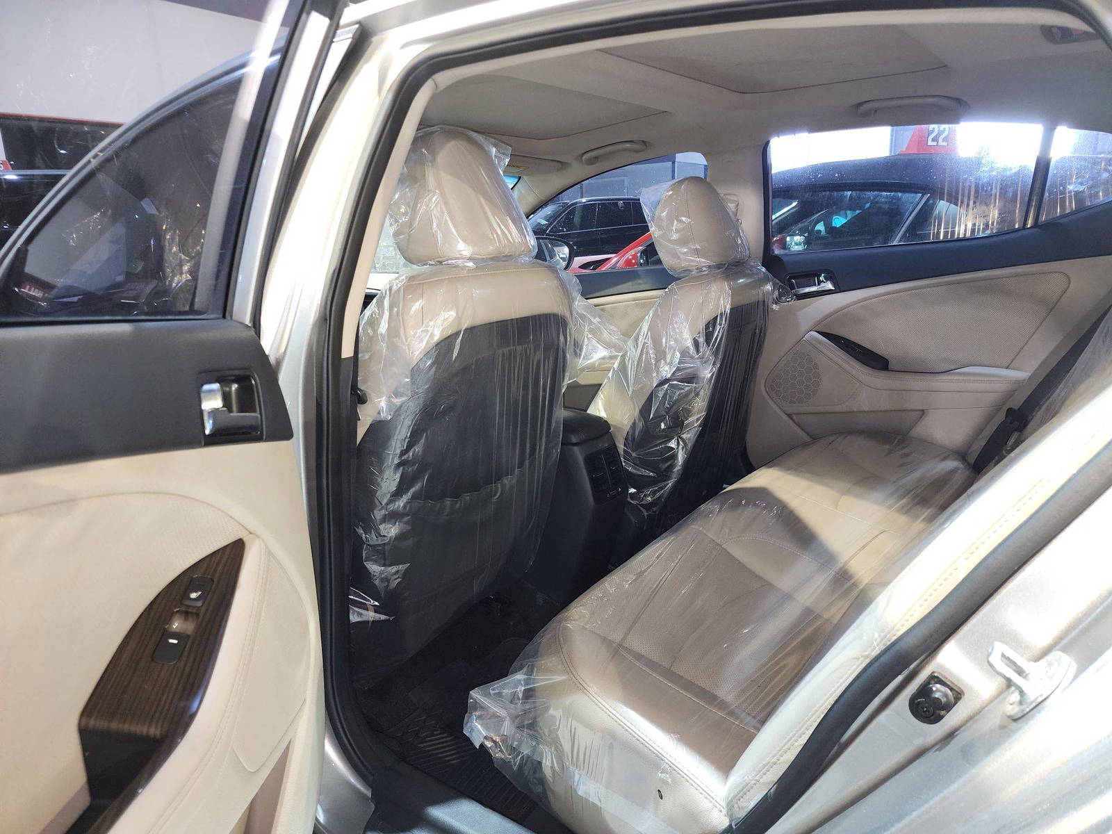 2012 KIA OPTIMA — 212312 Miles — Lot 049005 — Al Quoz - Marhaba Auctions Used Cars - Image 8