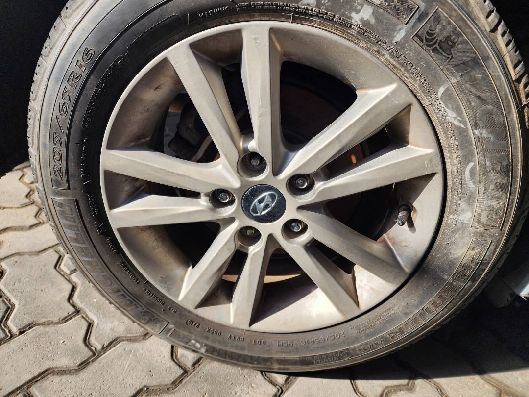 2015 HYUNDAI SONATA — 145547 Miles — Lot 37681282 - Marhaba Auctions Used Cars - Image 9