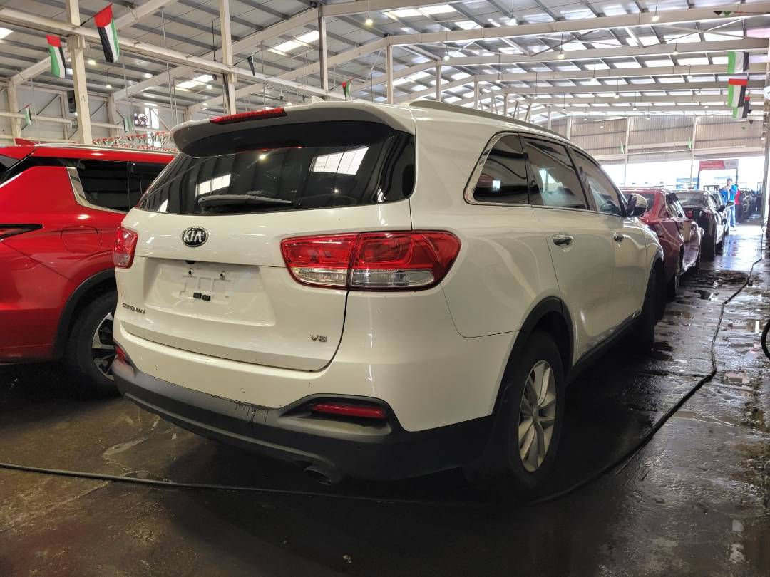 2017 KIA SORENTO — 158825 KM — Lot 82256454 — Main - Marhaba Auctions Used Cars - Image 3