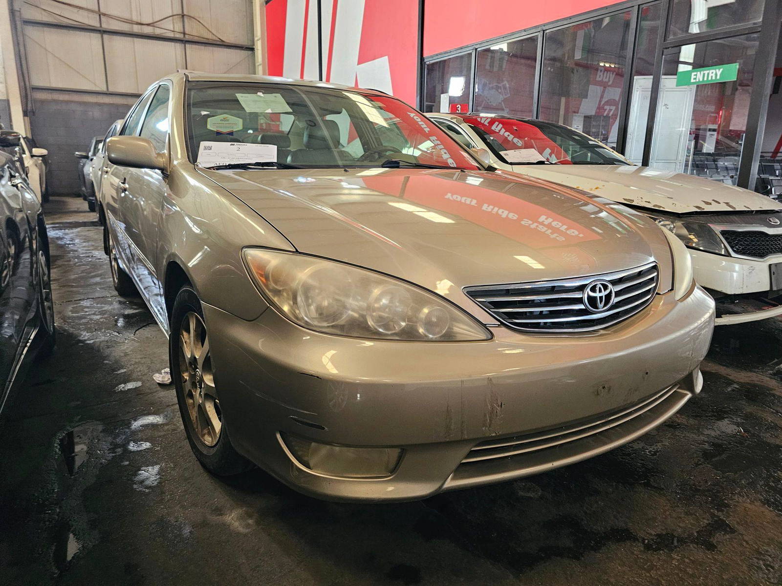 Toyota Camry 2006 view 2