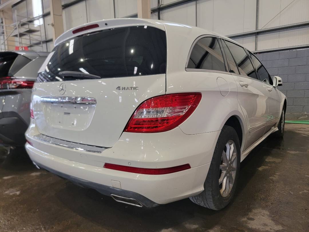 2011 MERCEDES BENZ R 350 — 261288 Miles — Lot A131550 — Main - Marhaba Auctions Used Cars - Image 4