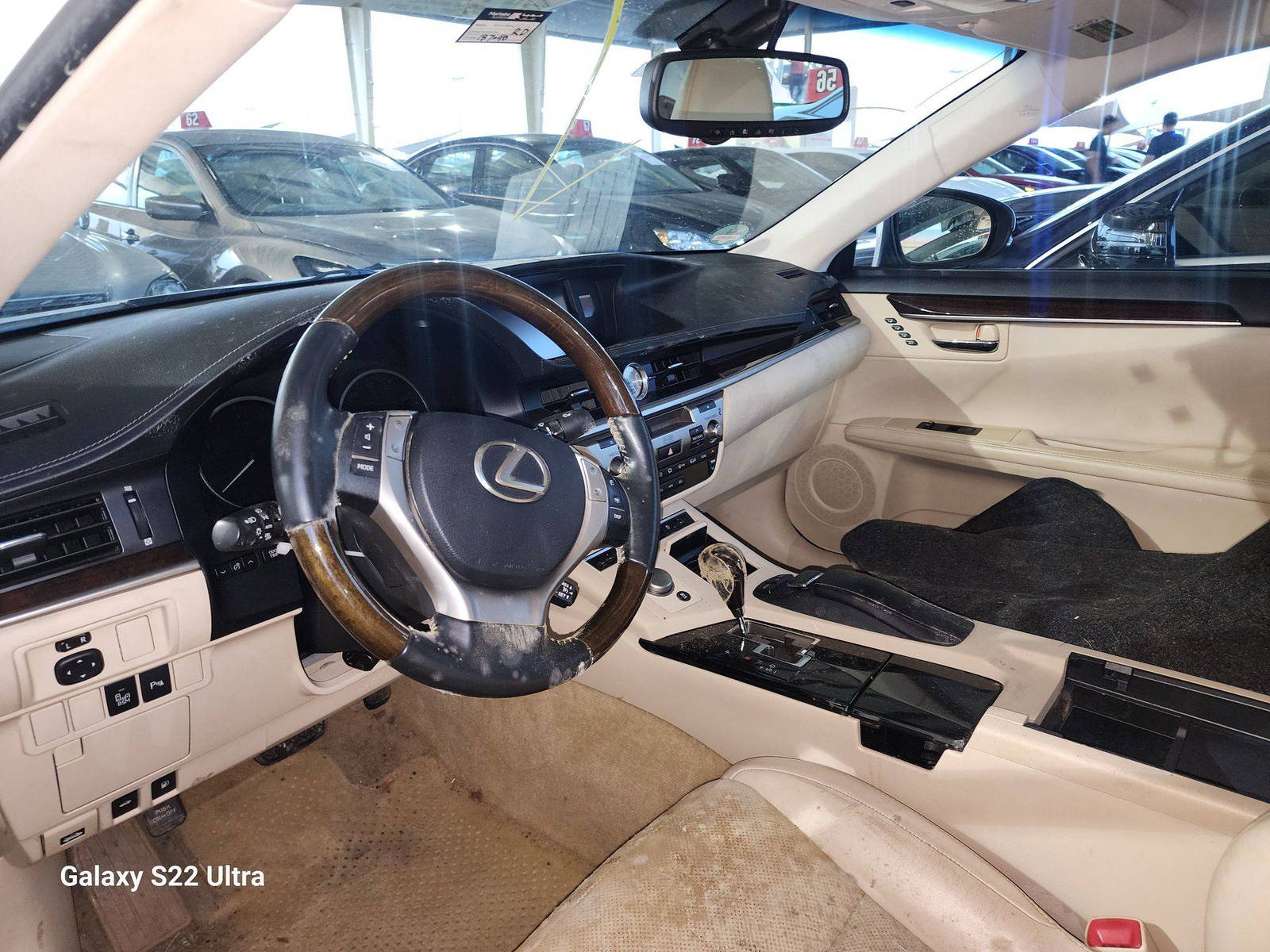 2013 LEXUS ES 350 — 187098 Miles — Lot 78274823 - Marhaba Auctions Used Cars - Image 5